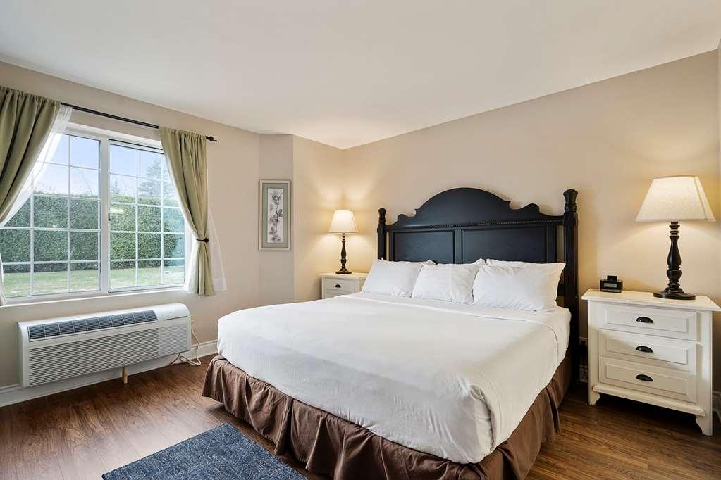 Charlevoix Inn & Suites Surestay Collection By Best Western Værelse billede