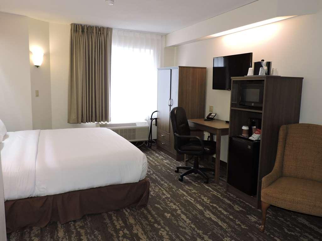 Charlevoix Inn & Suites Surestay Collection By Best Western Værelse billede