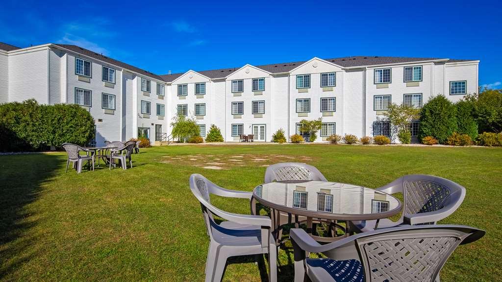 Charlevoix Inn & Suites Surestay Collection By Best Western Faciliteter billede